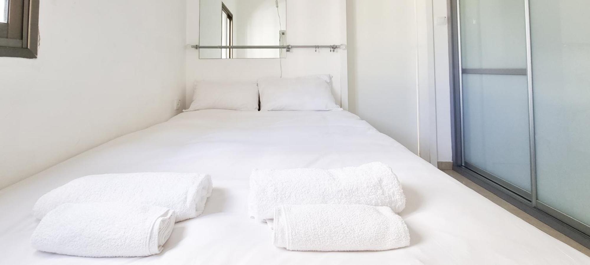 Bnb Israel Apartments - Harav Kook Lilas Тель-Авив Экстерьер фото