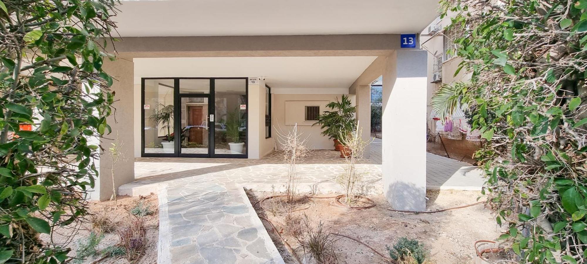 Bnb Israel Apartments - Harav Kook Lilas Тель-Авив Экстерьер фото